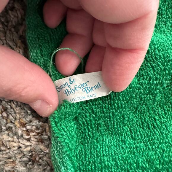 LOT of 3 Christmas Themed Hand Towels Reindeer Santa Claus Stocking & Poinsettia - Picture 10 of 11